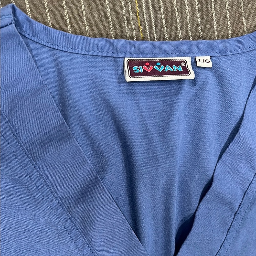 Si-Van V-Neck Scrub Top in Periwinkle Blue